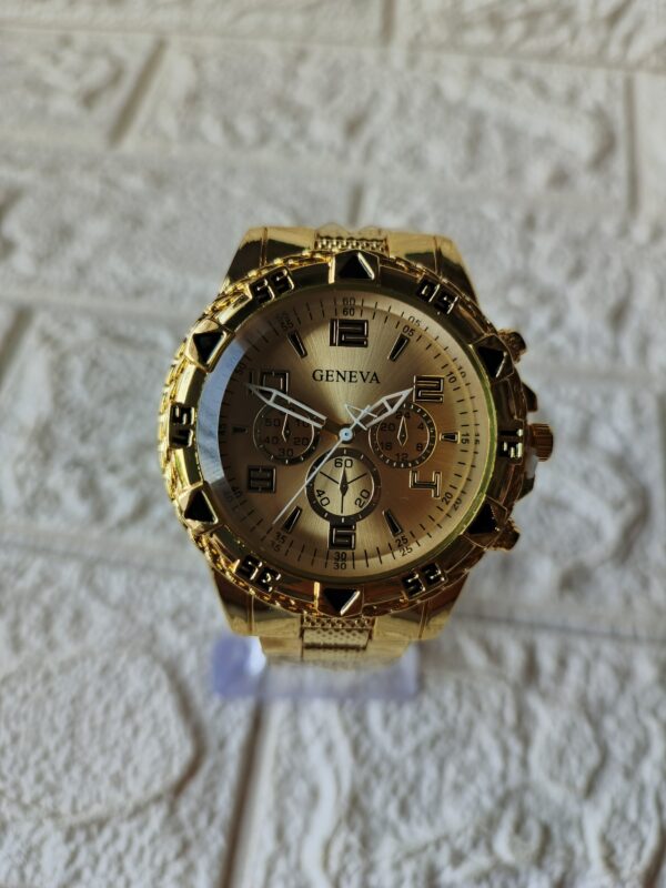 Reloj Dorado Analógico ID:238